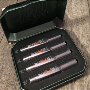 Benefit they’re real lip kit